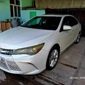 Toyota Camry 2016