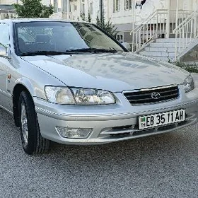 Toyota Camry 2000