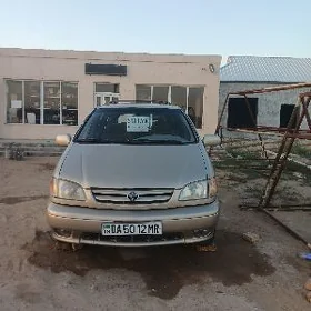 Toyota Sienna 2001