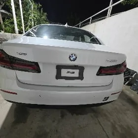 BMW 530 2021