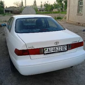 Toyota Camry 2001