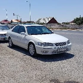 Toyota Camry 2000