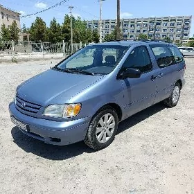 Toyota Sienna 2002