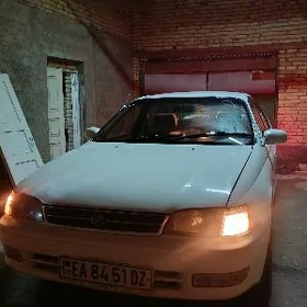 Toyota Corona 1992