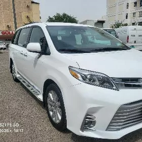 Toyota Sienna 2020