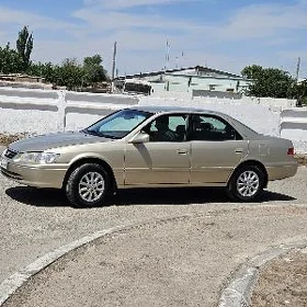 Toyota Camry 2000