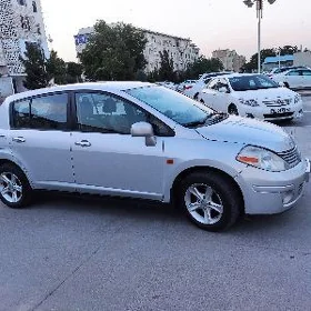 Nissan Versa 2010