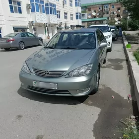 Toyota Camry 2005