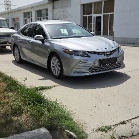 Toyota Camry 2023