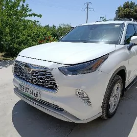Toyota Highlander 2022