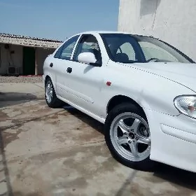 Nissan Sunny 2000