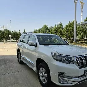 Toyota Land Cruiser Prado 2023