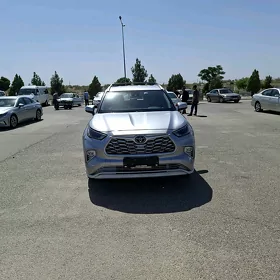 Toyota Highlander 2023