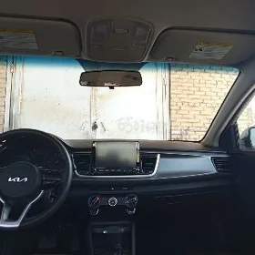 Kia Rio 2021