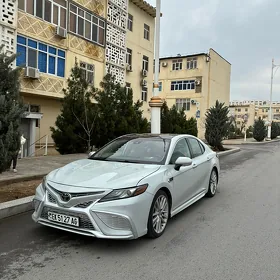 Toyota Camry 2022