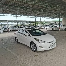Hyundai Elantra 2012