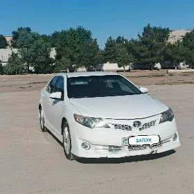 Toyota Camry 2012