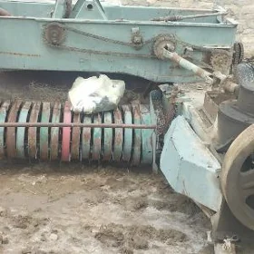 MTZ 80 2023