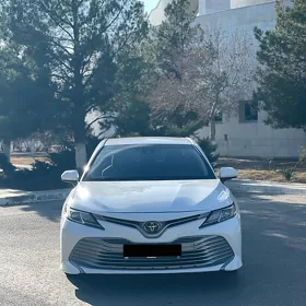 Toyota Camry 2020