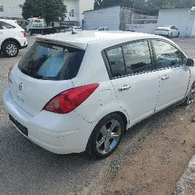 Nissan Versa 2010