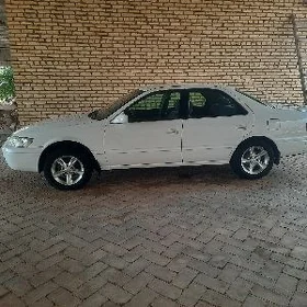 Toyota Camry 1999
