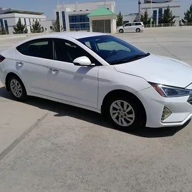 Hyundai Elantra 2019