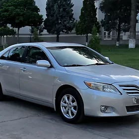 Toyota Camry 2010
