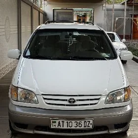 Toyota Sienna 2003