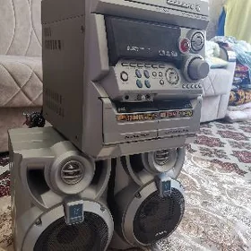 Музыкальный центр