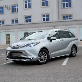 Toyota Sienna 2021