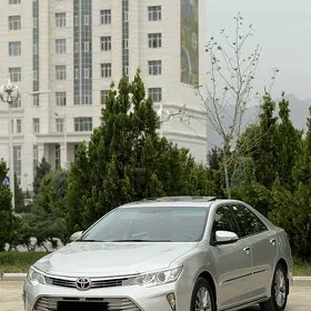 Toyota Camry 2015