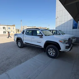 Toyota Tacoma 2017