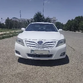 Toyota Camry 2010