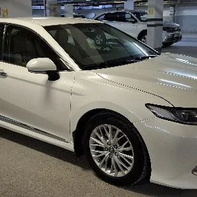 Toyota Camry 2019