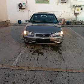 Toyota Camry 2000
