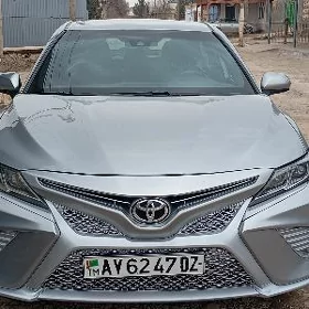 Toyota Camry 2018