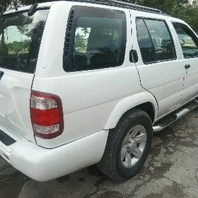 Nissan Pathfinder 2002