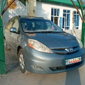 Toyota Sienna 2008