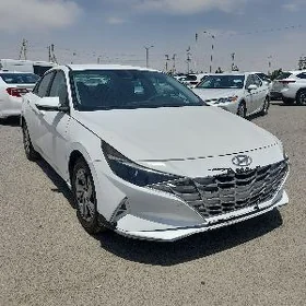 Hyundai Elantra 2022
