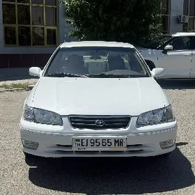 Toyota Camry 2000