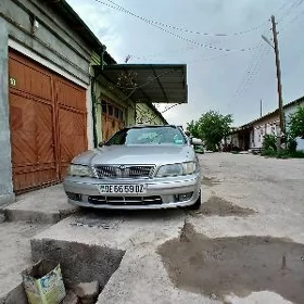 Infiniti Q 1996