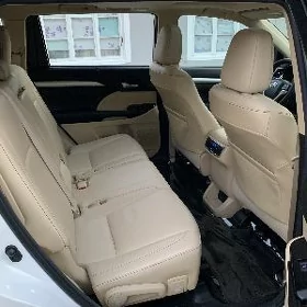 Toyota Highlander 2016