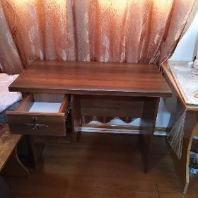 Стол
