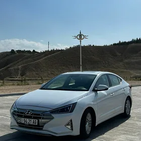Hyundai Elantra 2020