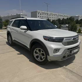 Ford Explorer 2022