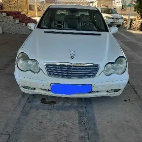 Mercedes-Benz C250 2001
