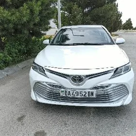 Toyota Camry 2020