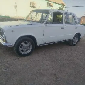 Lada 2104 1980