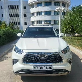 Toyota Highlander 2020