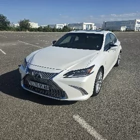 Lexus ES 250 2021